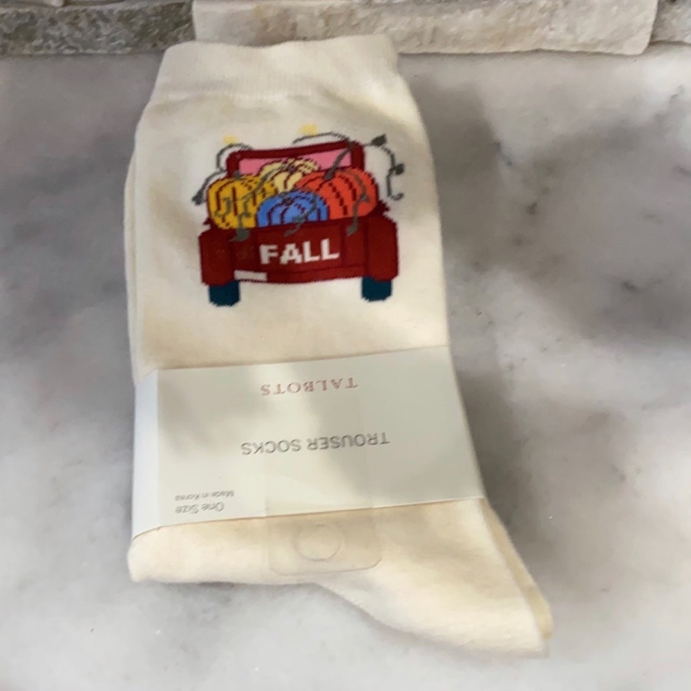 Talbots FALL TRUCK PUMPKIN TROUSER SOCKS - Picture 3 of 4